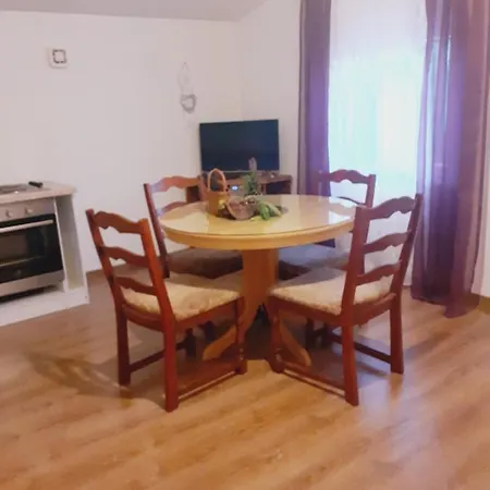 Апартаменти Mira